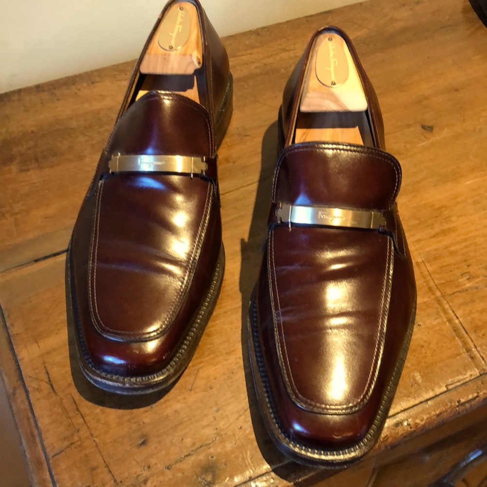 Ferragamo 9 1/2 loafers shoes EE wide